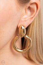Load image into Gallery viewer, Ancient Artisan Earring - Gold
