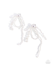 Load image into Gallery viewer, Promising Pearls Earring - White
