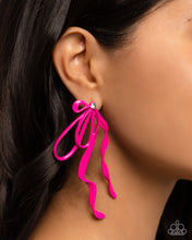 Load image into Gallery viewer, Trendy Tapestry Earring - Pink
