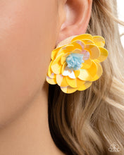 Load image into Gallery viewer, Floating Florals Earring - Yellow
