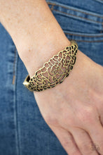 Load image into Gallery viewer, Airy Asymmetry Bracelet - Brass
