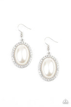 Load image into Gallery viewer, Celebrity Crush Earring - White
