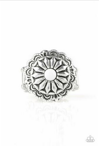 Daringly Daisy Ring -  White